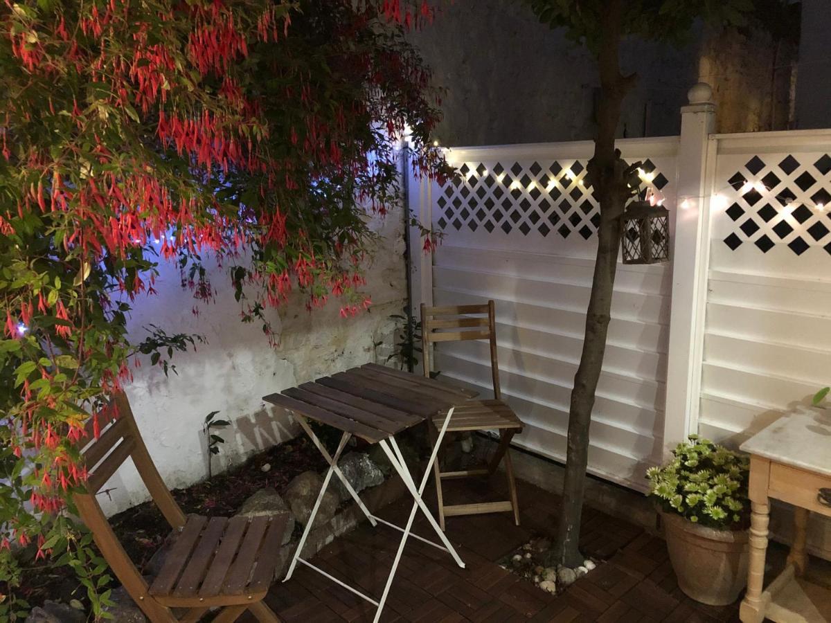 Entire House, Sleeps 2-6, Sunroom, Outside Yard Hébergement de vacances Dublin